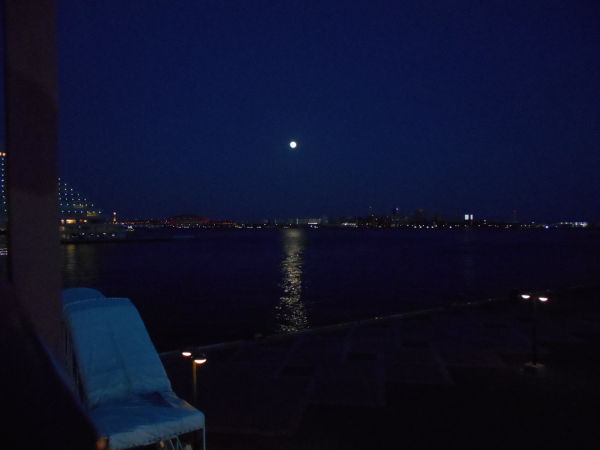 �s���N���[��