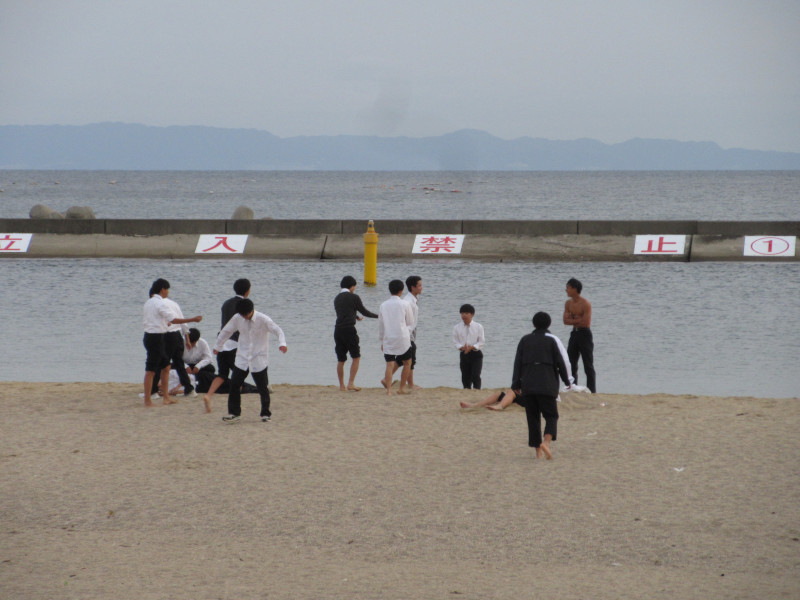 ���ی�E�{���r�[�`