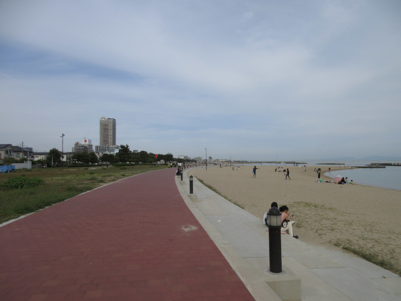 �{���r�[�`�ŗV�ڂ�