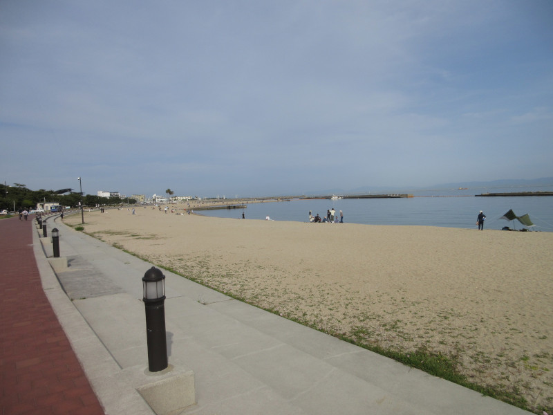 �{���r�[�`�ŗV�ڂ�