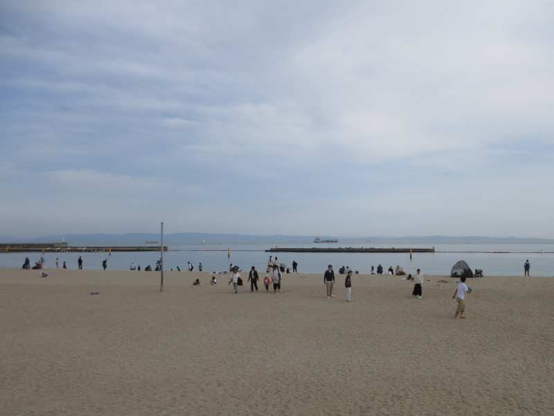 �{���r�[�`�ŗV�ڂ�