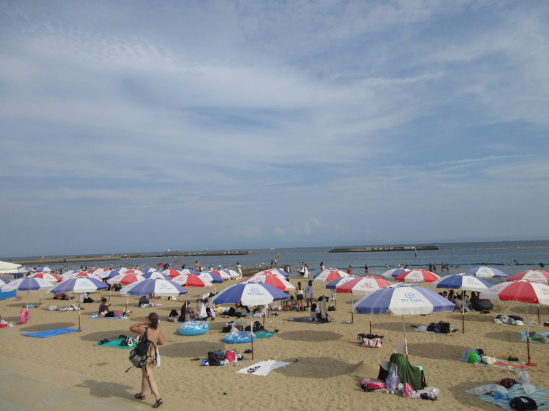夏は当然須磨ビーチ