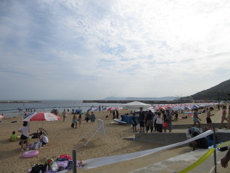 夏は当然須磨ビーチ