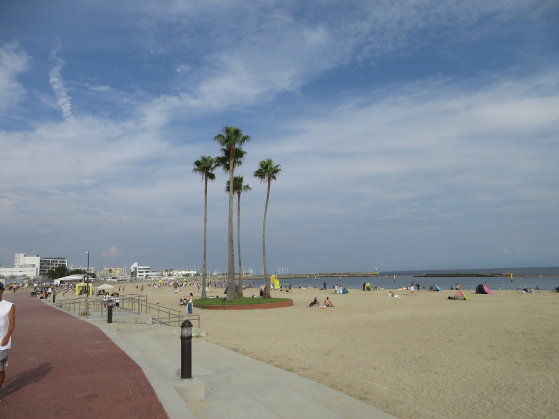 夏は当然須磨ビーチ