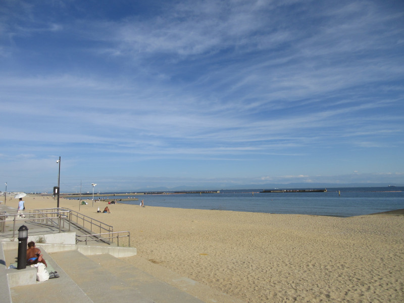 秋風の須磨ビーチ