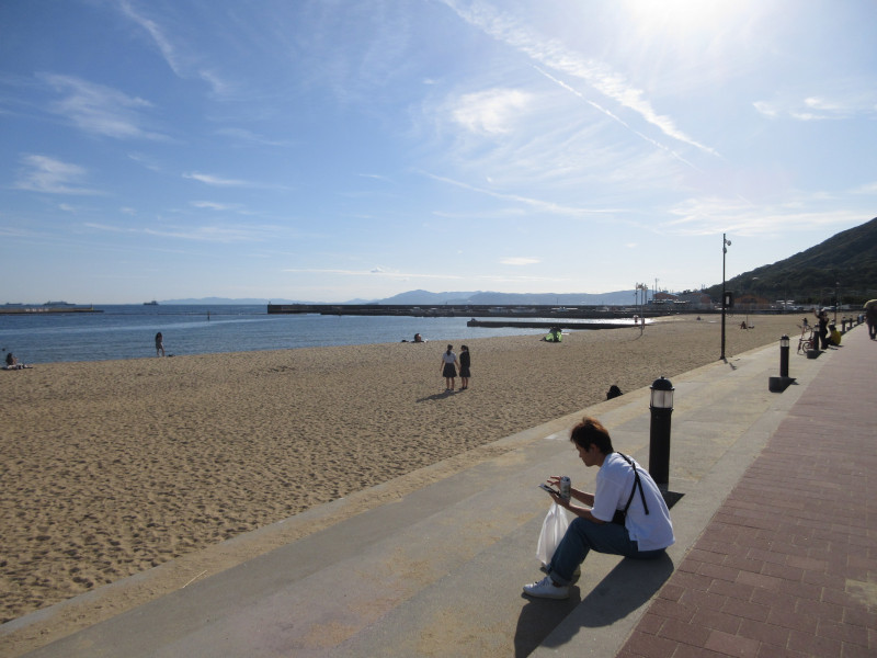 秋風の須磨ビーチ