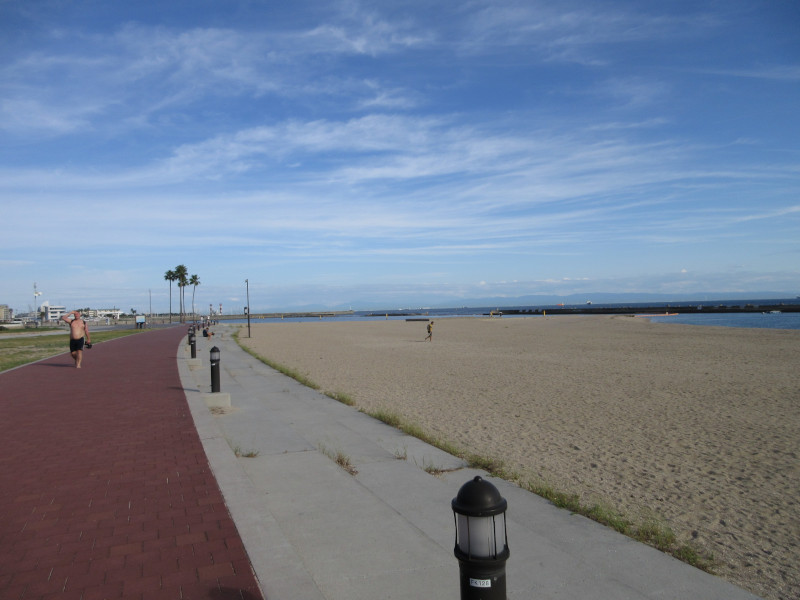 秋風の須磨ビーチ