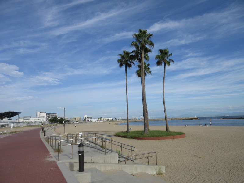 秋風の須磨ビーチ