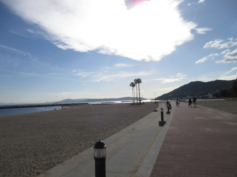 秋風の須磨ビーチ