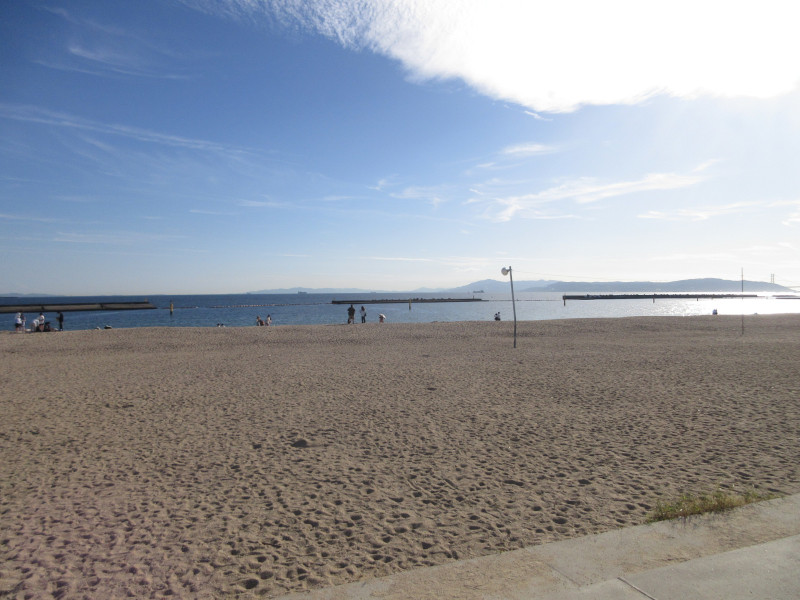 秋風の須磨ビーチ