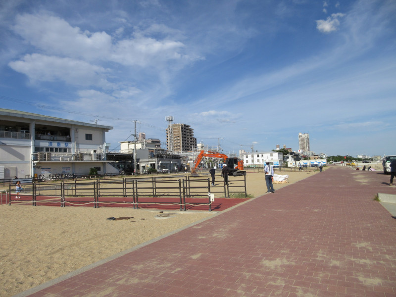 秋風の須磨ビーチ