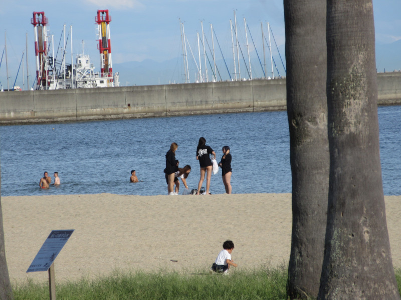 秋風の須磨ビーチ