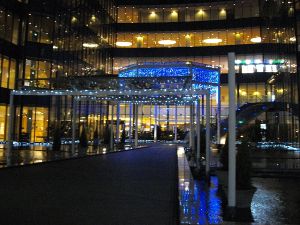 �I���G���^���z�e��