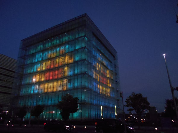 �l�Ɩh�Ж����Z���^�[ �I�o��