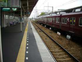 北千里駅ホーム